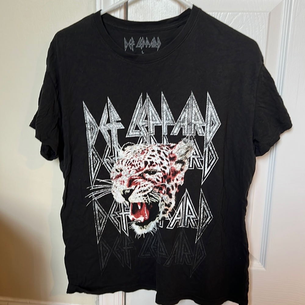 Graphic t shirt